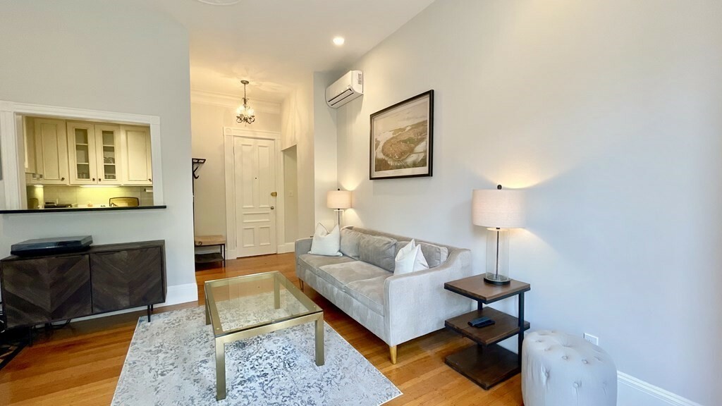 Property Photo: 194 Marlborough St 3 MA 02116