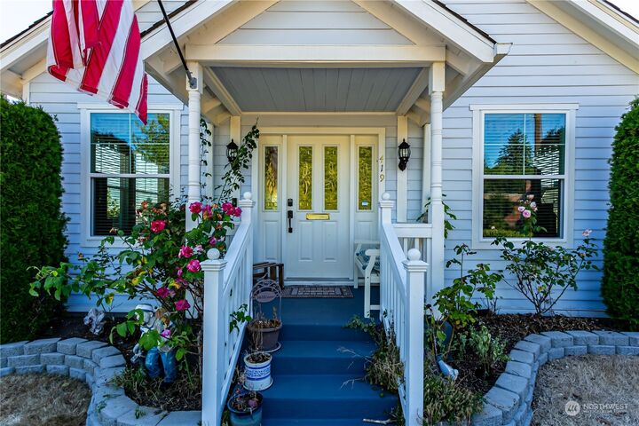 Property Photo: 419 Harrison Avenue WA 98366