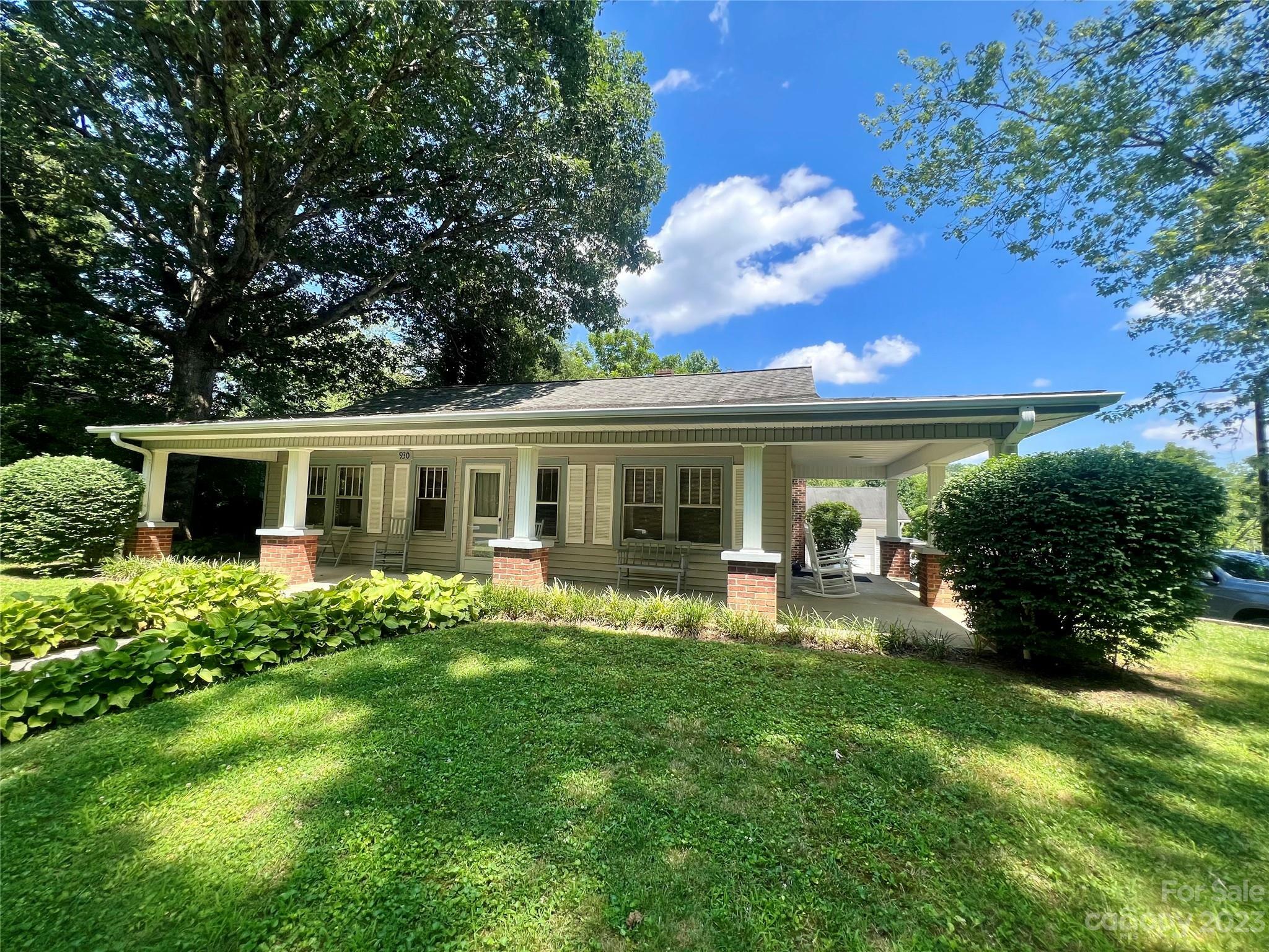 Property Photo: 930 Kanuga Road NC 28739