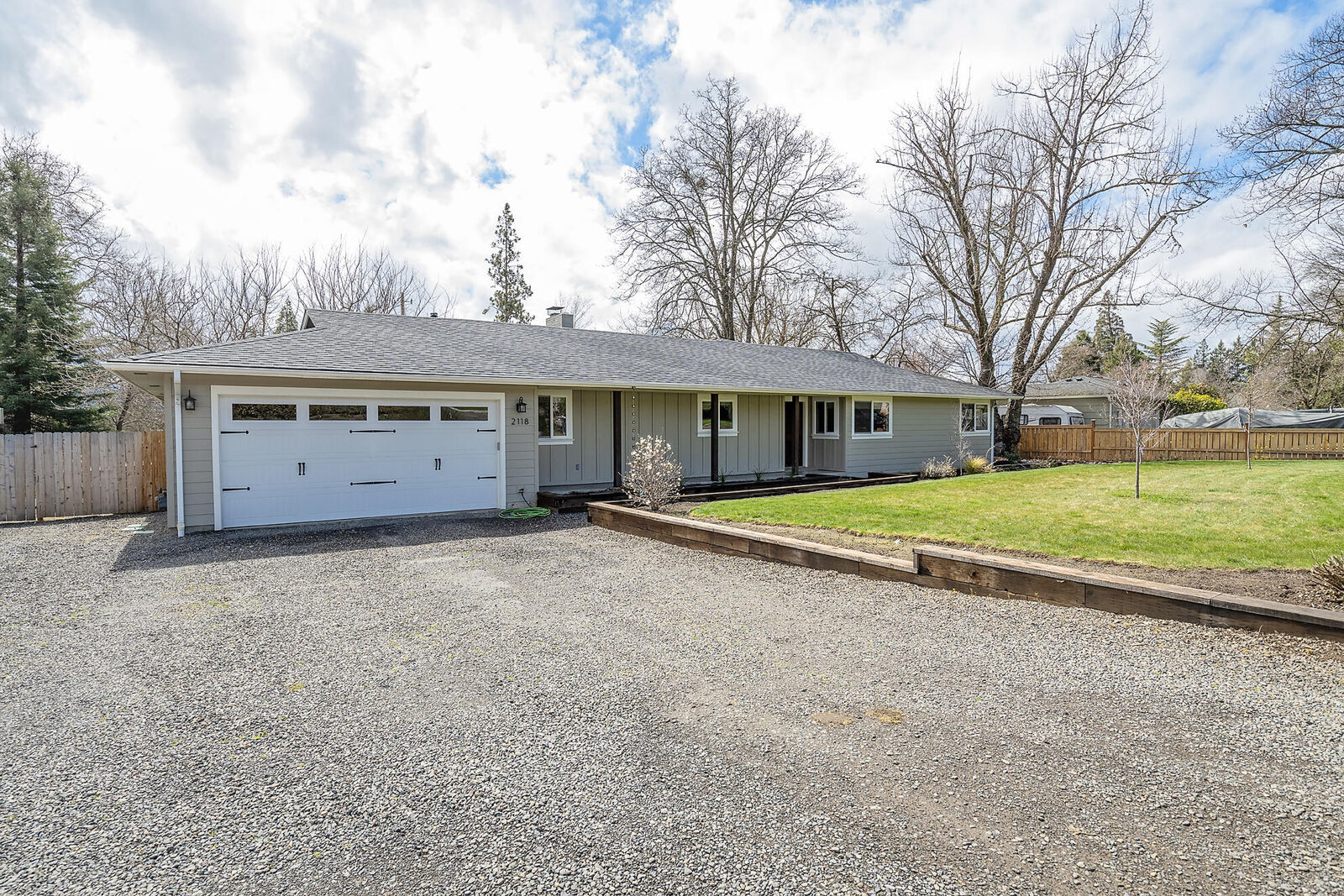 Property Photo:  2118 Dellwood Avenue  OR 97504 