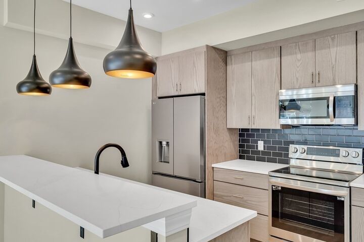 Property Photo:  429 Cherry St 14  MA 02456