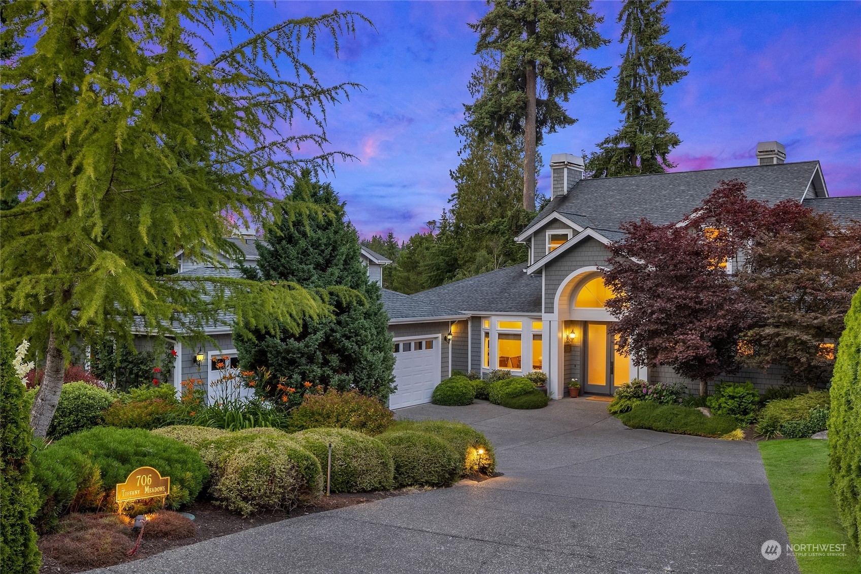 Property Photo:  706 Tiffany Meadows Drive NE  WA 98110 