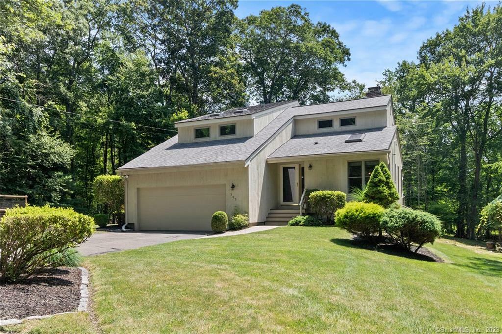 Property Photo:  505 North Madison Road  CT 06437 