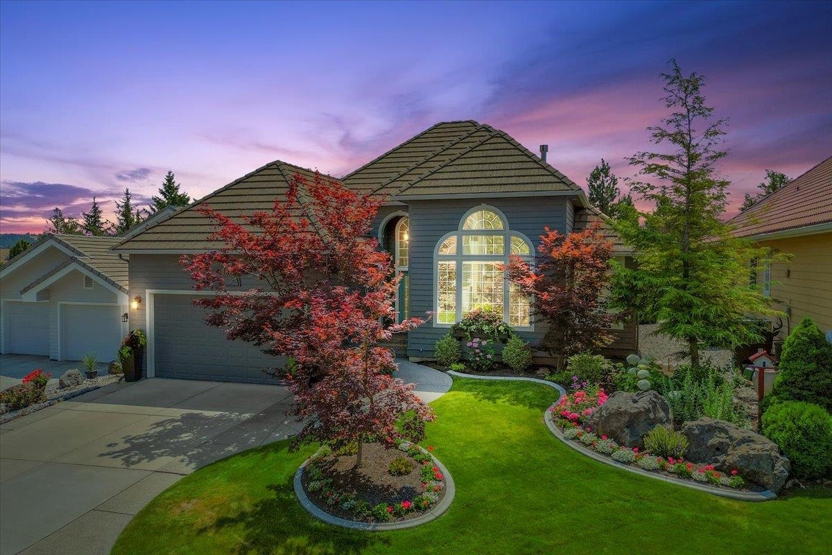 2089 S Parkwood Cir  Spokane WA 99223 photo