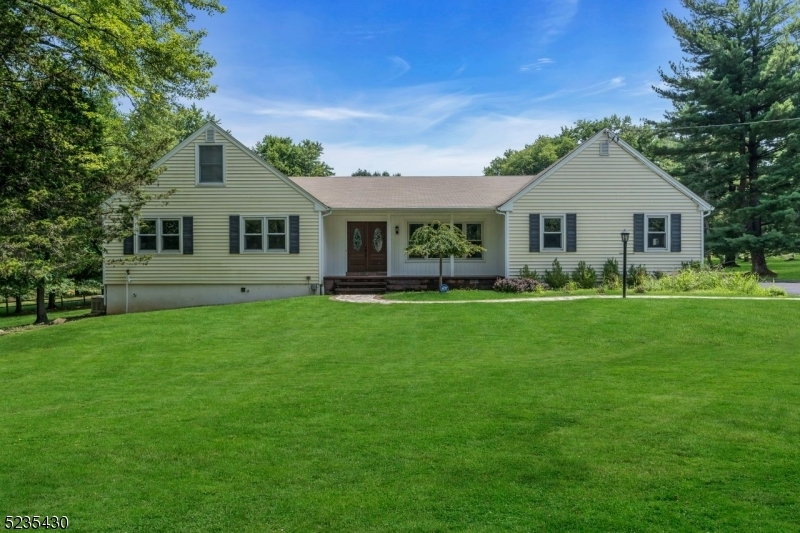 Property Photo:  4 Blazier Rd  NJ 07059 