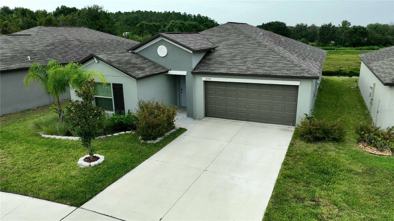 Property Photo:  11321 Misty Moss Drive  FL 33598 