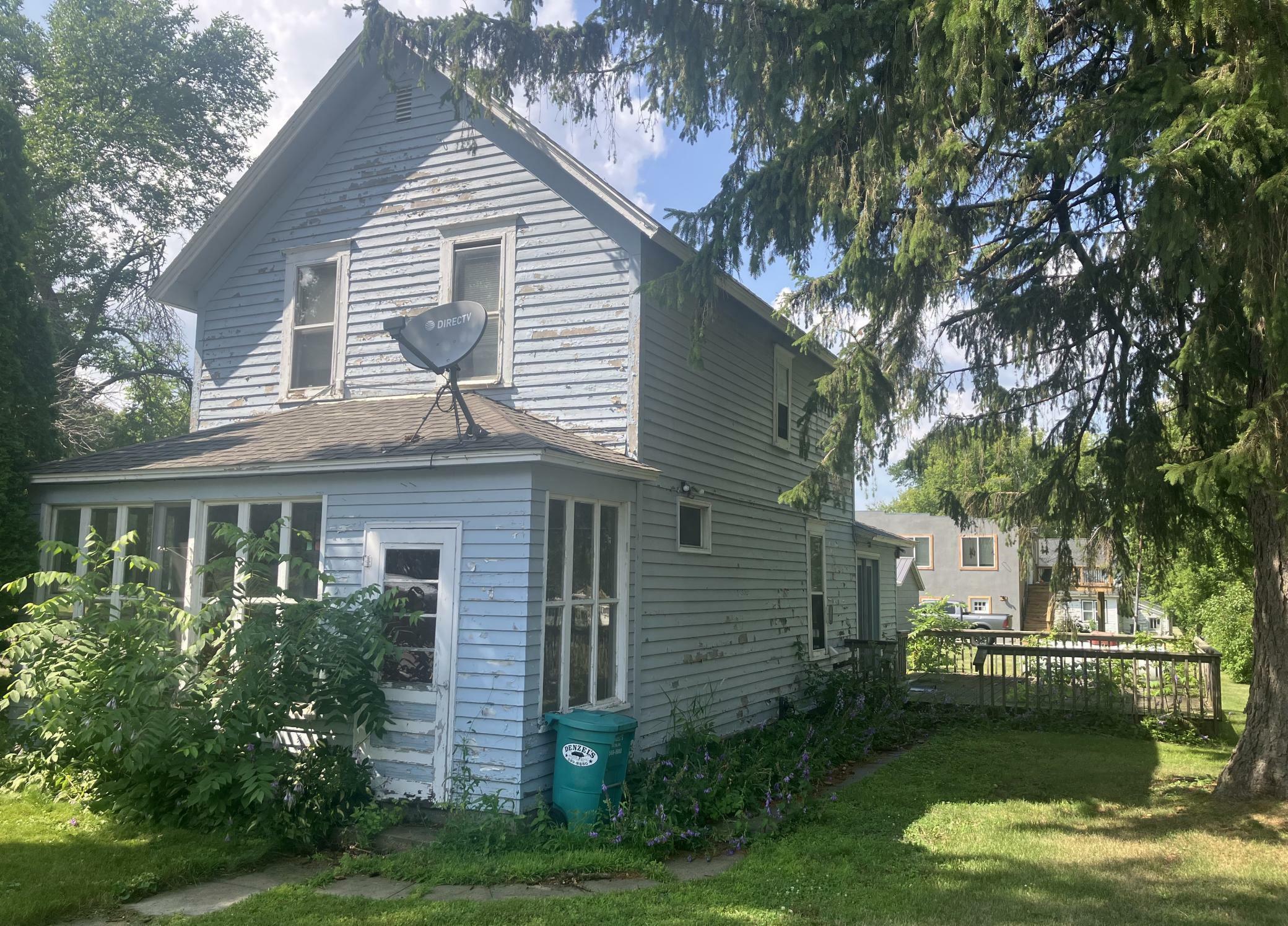 Property Photo:  102 Tower Street  MN 56324 