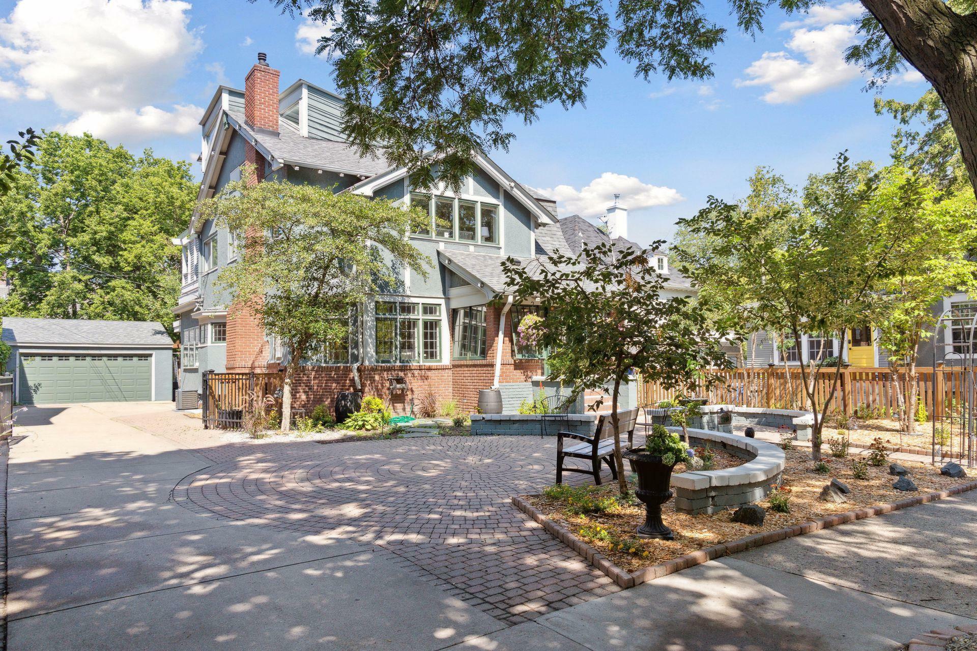 Property Photo:  2708 Irving Avenue S  MN 55408 