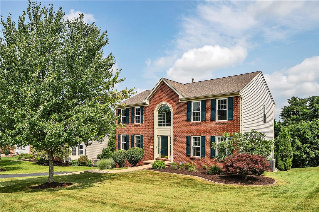 Property Photo: 229 Field Club Circle PA 15136
