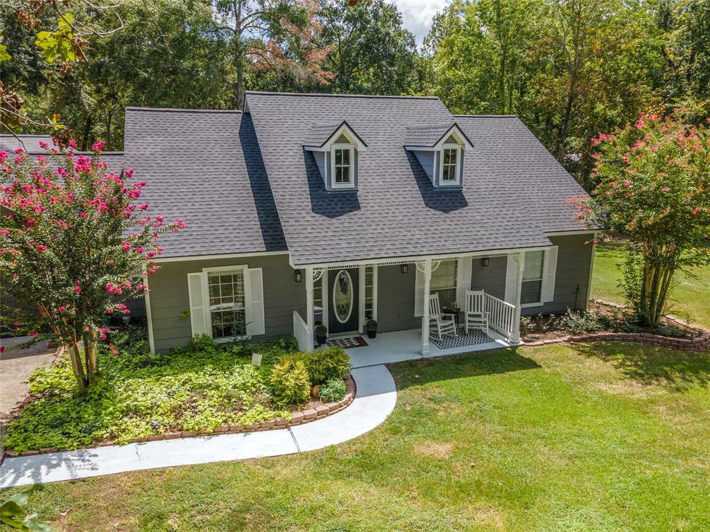 Property Photo: 1005 Mohawk Dr Drive TX 77316