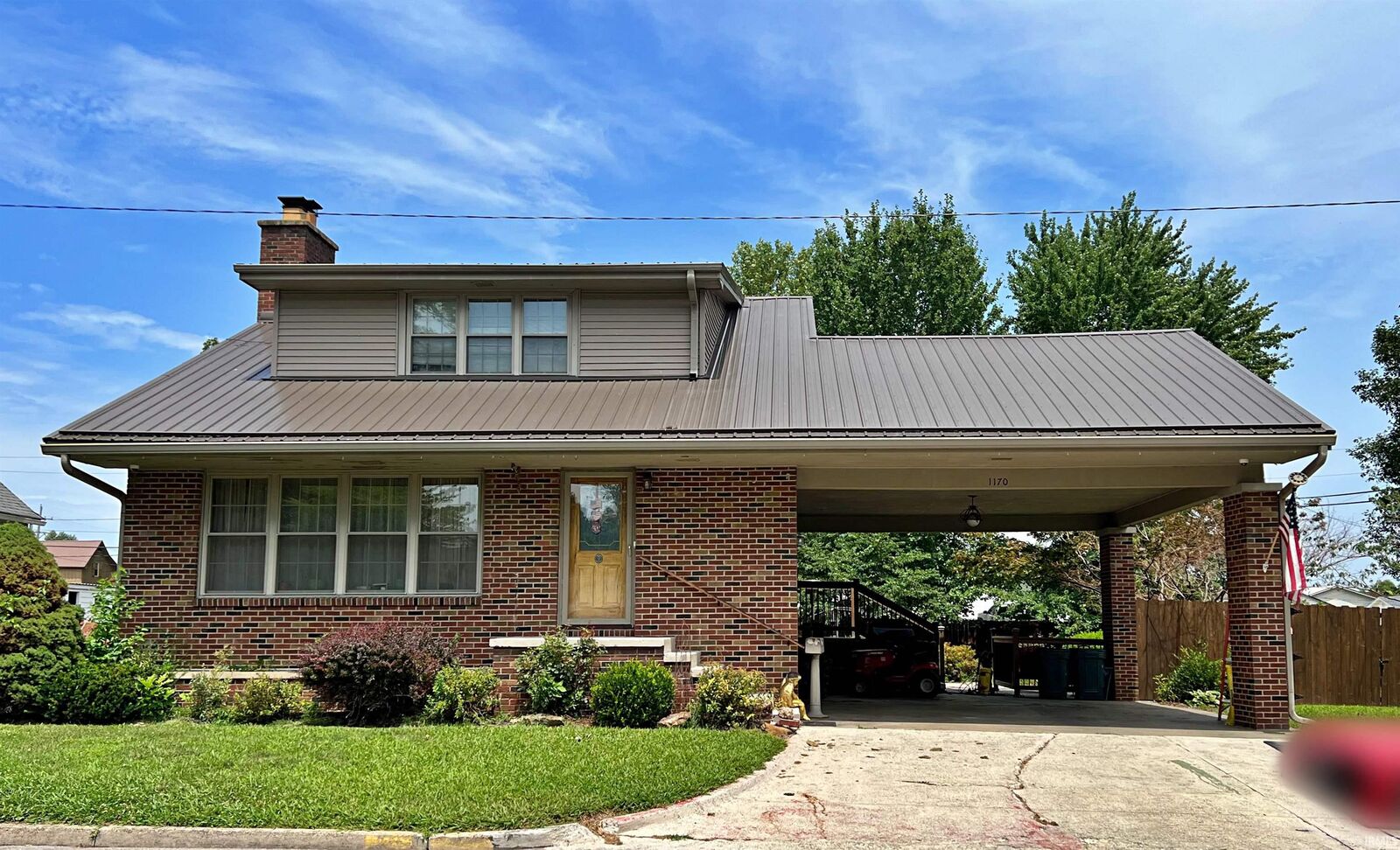 Property Photo:  1170 E Vincennes Street  IN 47441 