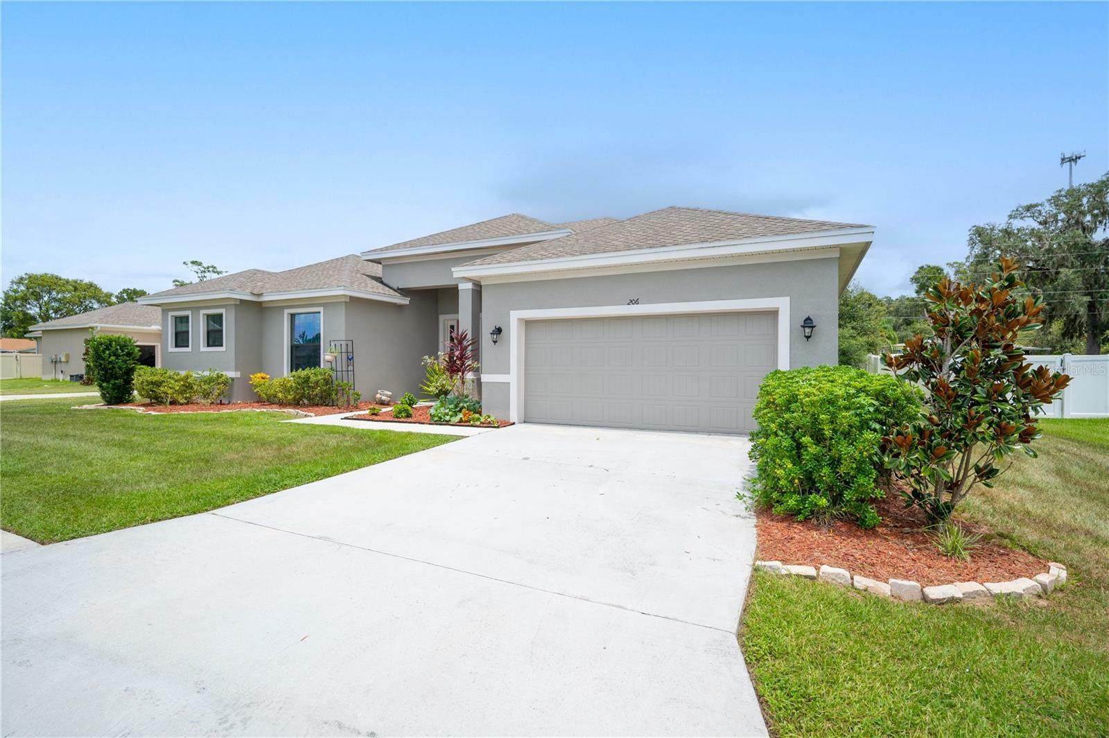 Property Photo:  206 Kissengen Park Drive  FL 33830 