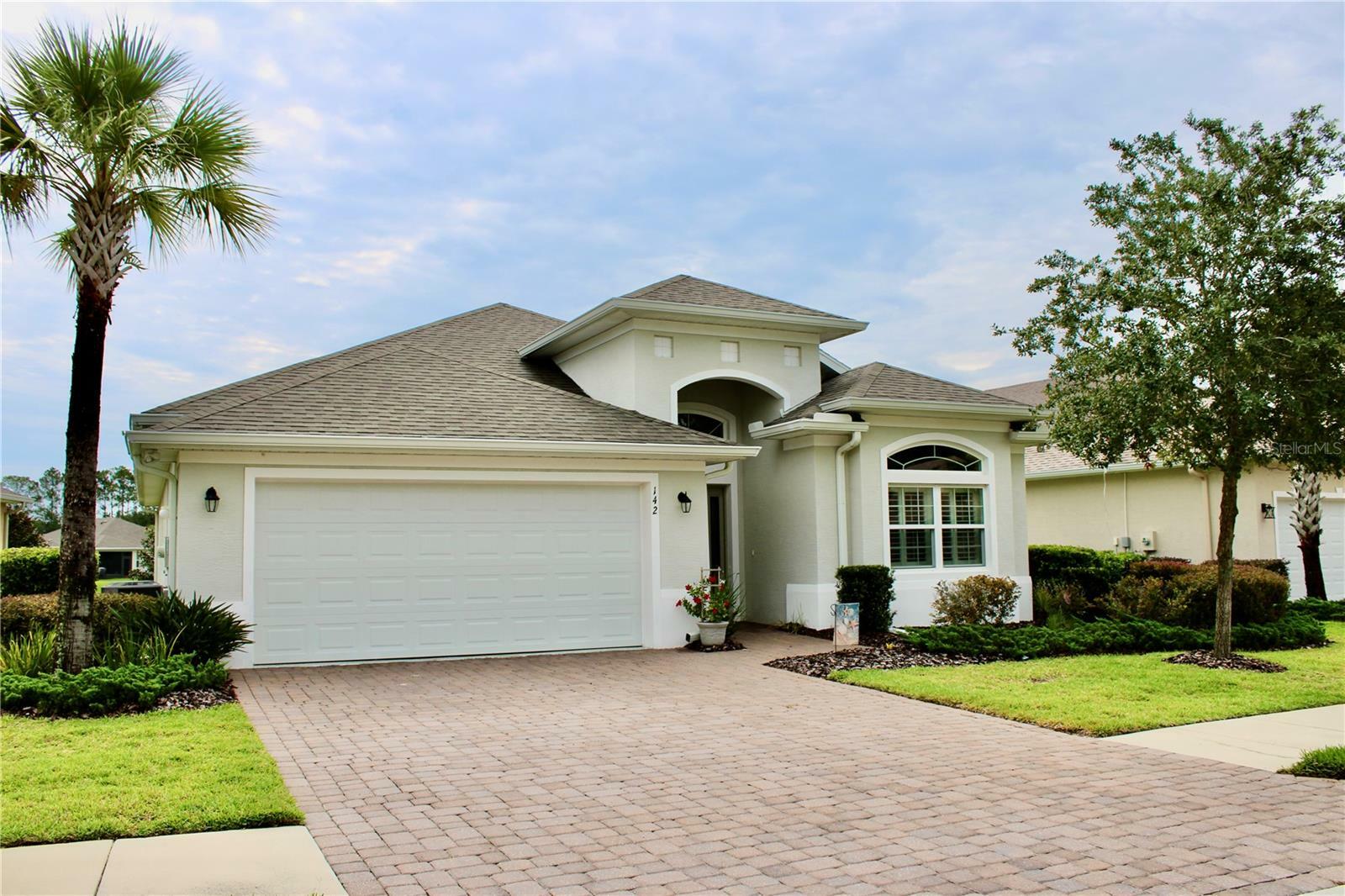 Property Photo:  142 Park Place Circle  FL 32164 