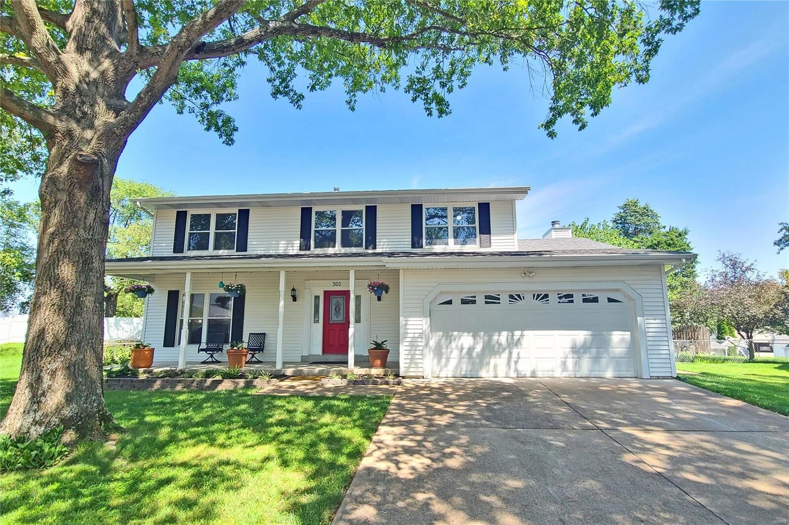 Property Photo:  501 Oakton Ridge Court  MO 63021 