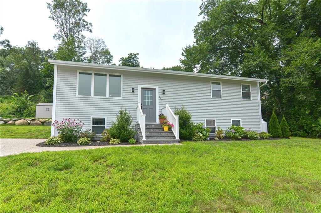 Property Photo: 117 Elizabeth Av RI 02896