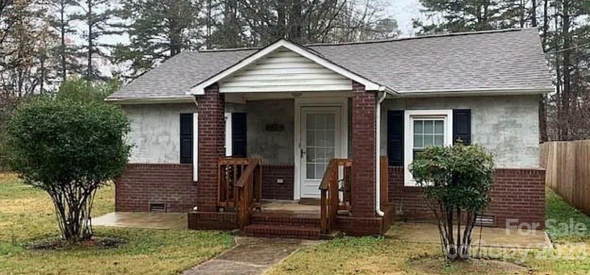 Property Photo:  318 Division Avenue  NC 28144 