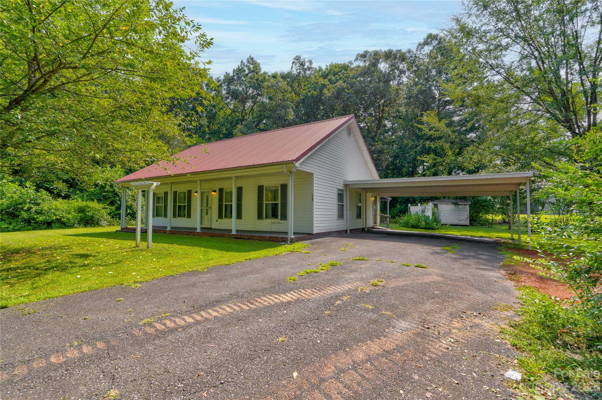 Property Photo:  136 Kiser Dairy Road  NC 28034 