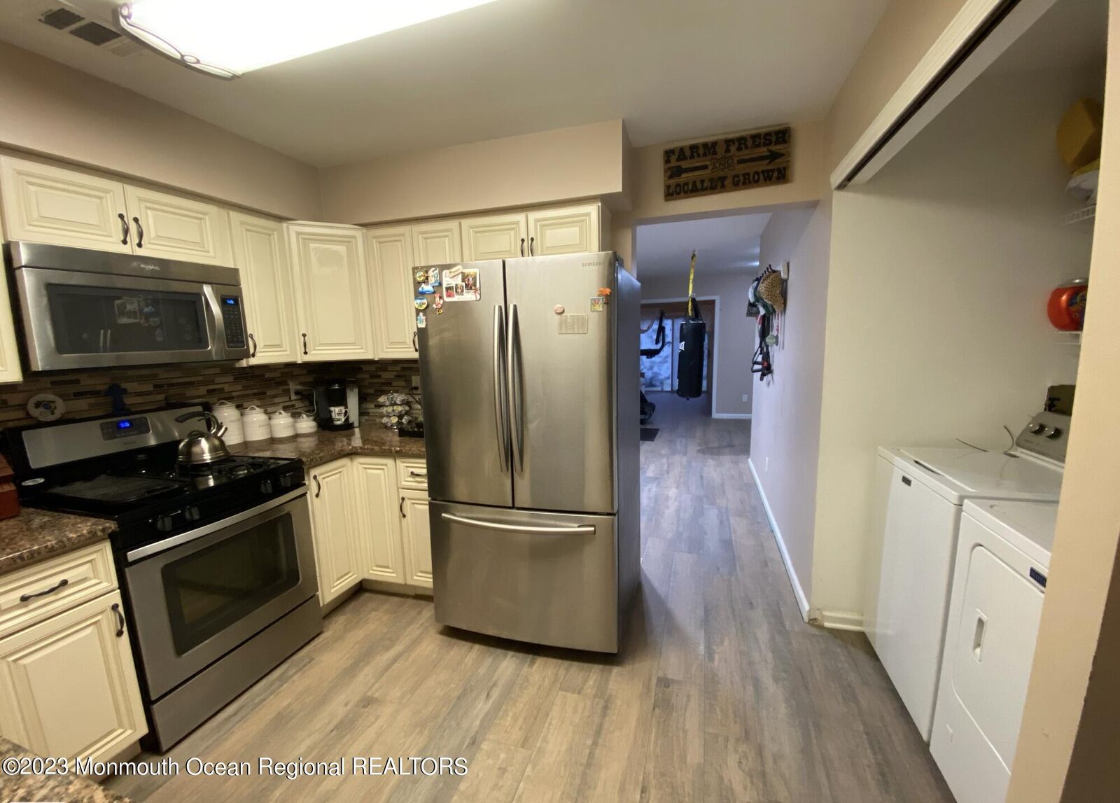 Property Photo:  8 Bukiet Court  NJ 07728 