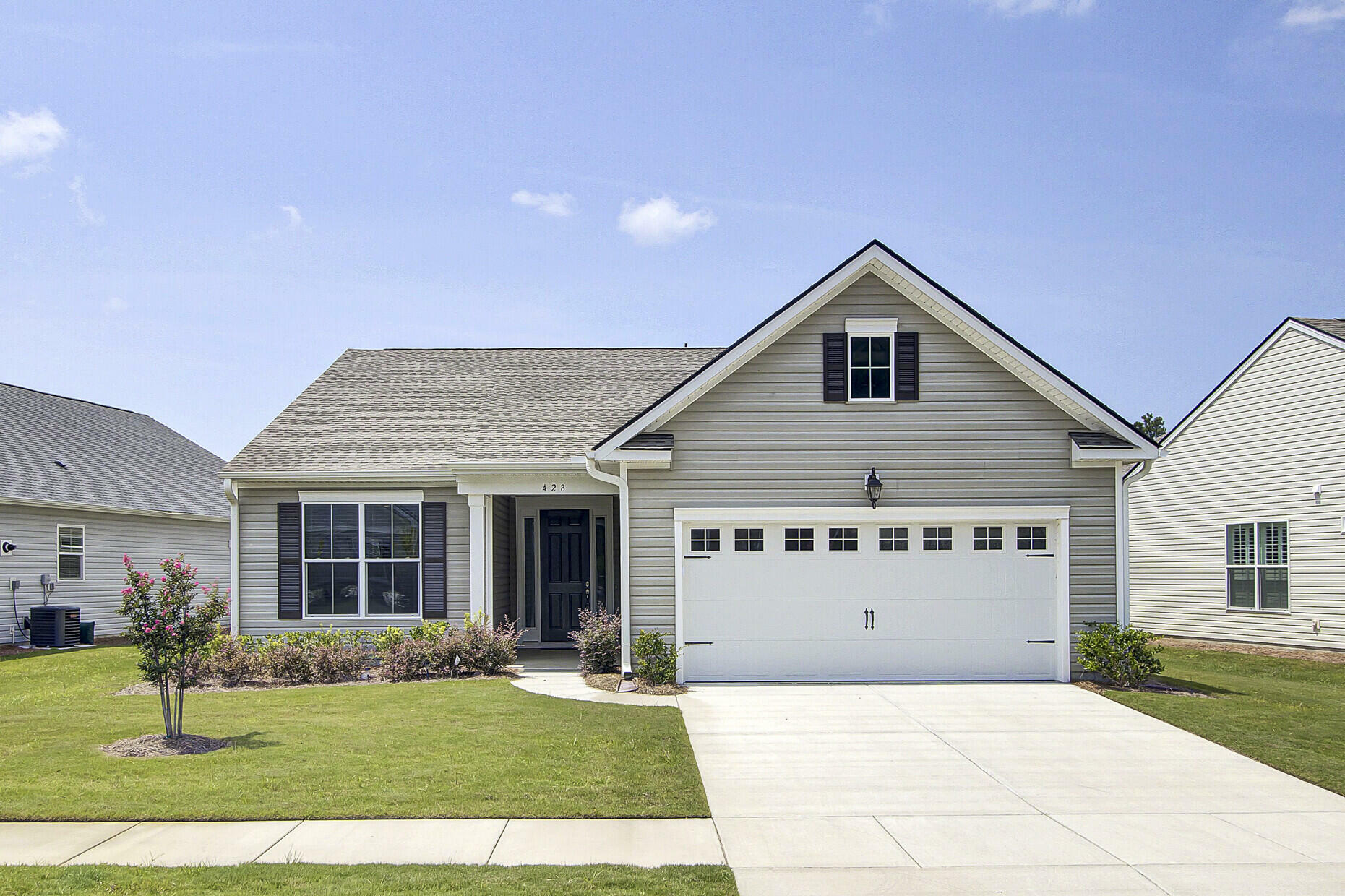 Property Photo:  428 Seaside Trail  SC 29486 