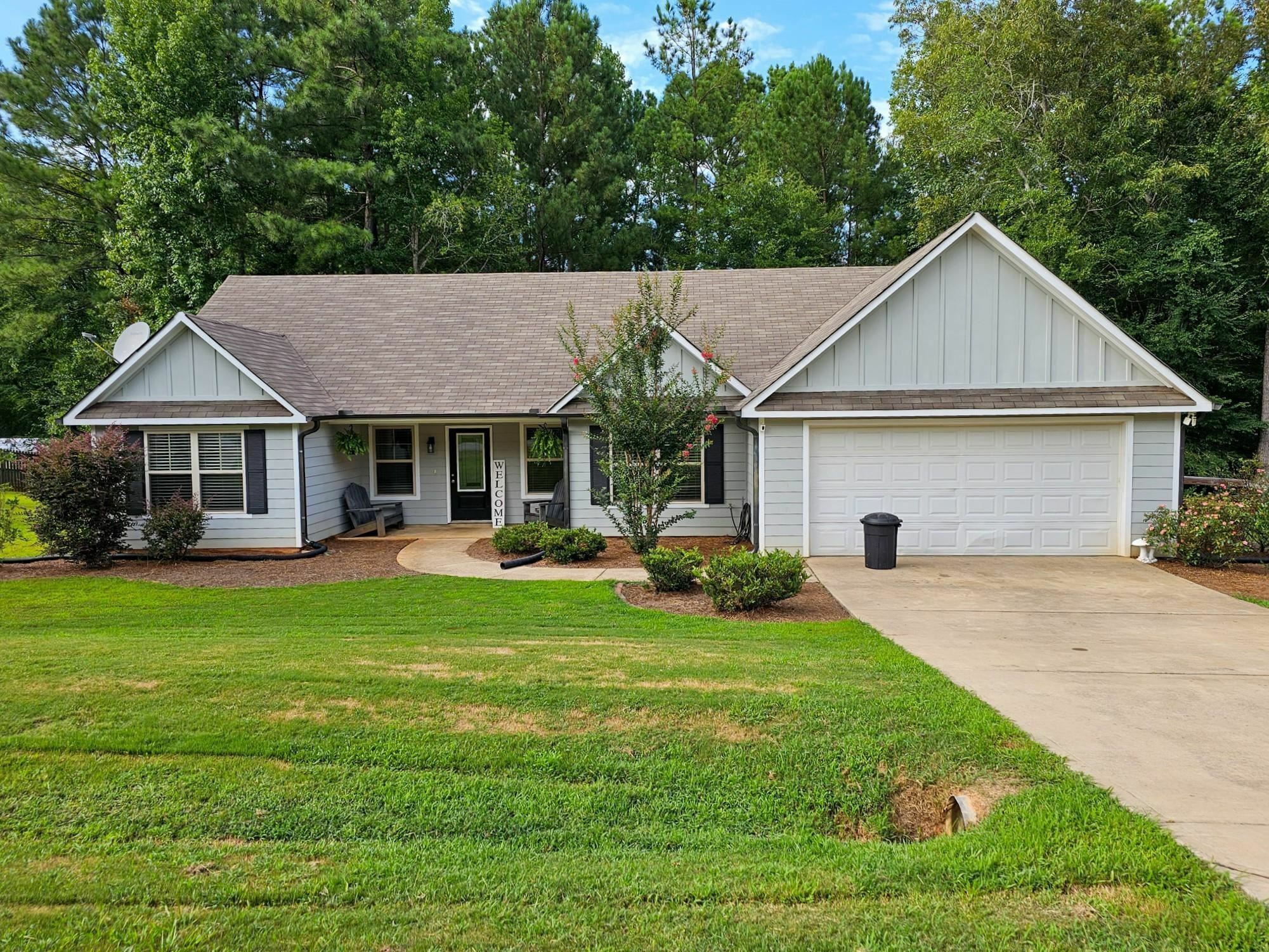 Property Photo:  1090 Oak Hill Lane  GA 30650 