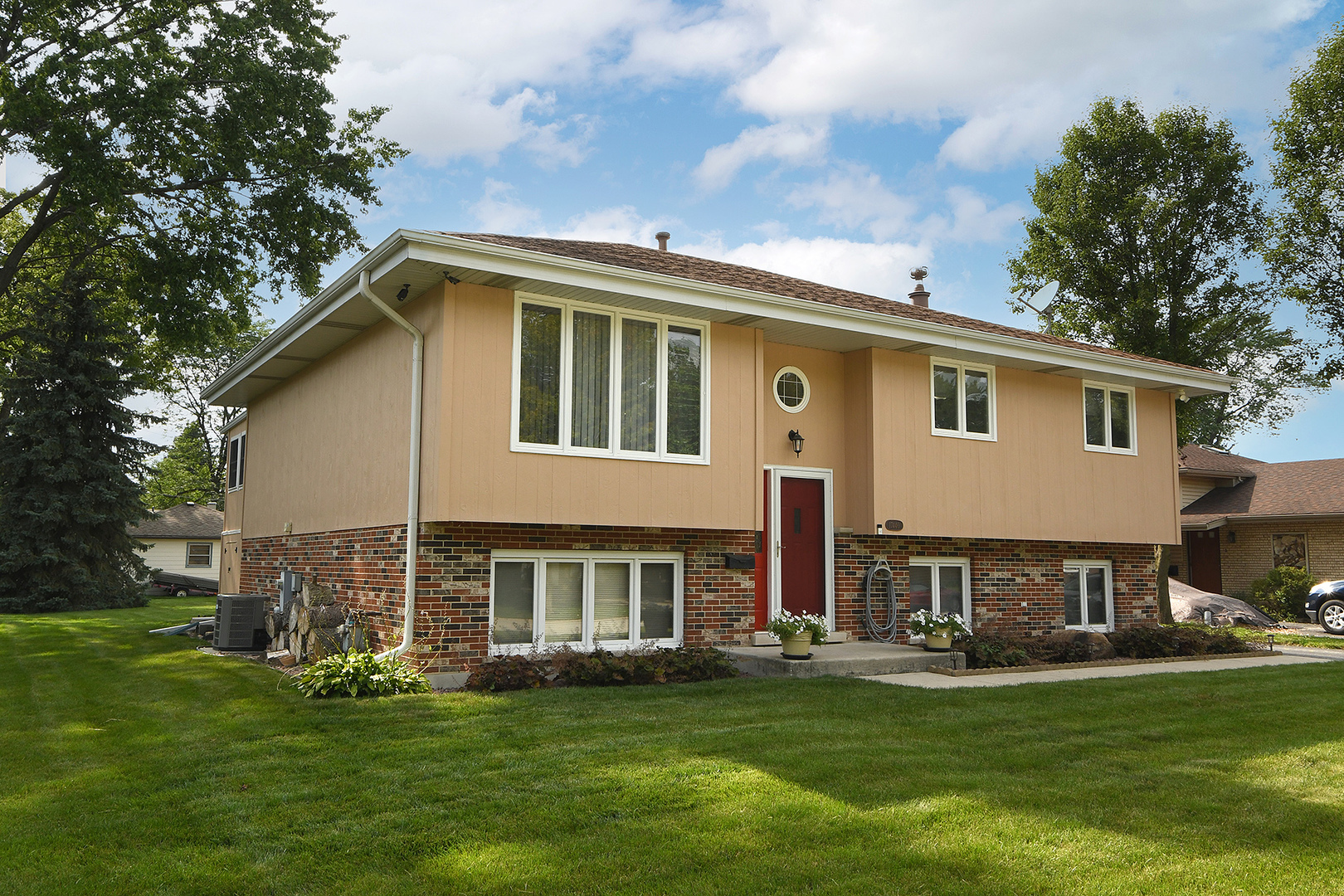 Property Photo: 17440 64th Court IL 60477