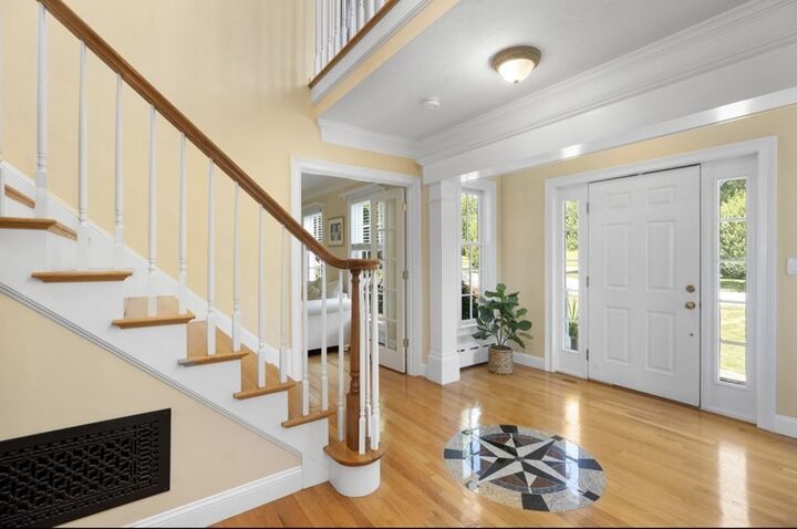 Property Photo:  122 Pokanoket Ln  MA 02050 