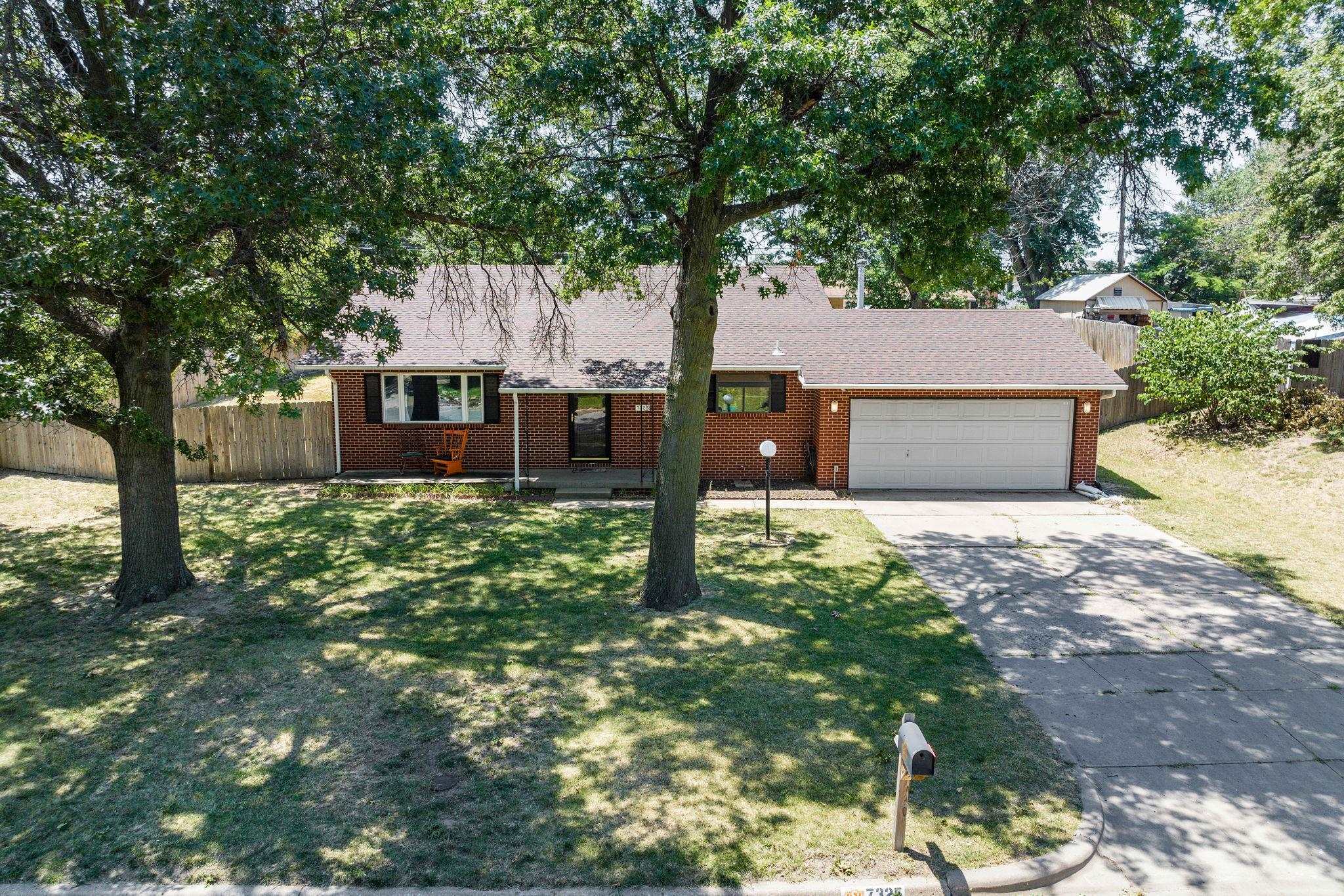 Property Photo:  7325 W Warren St  KS 67212 