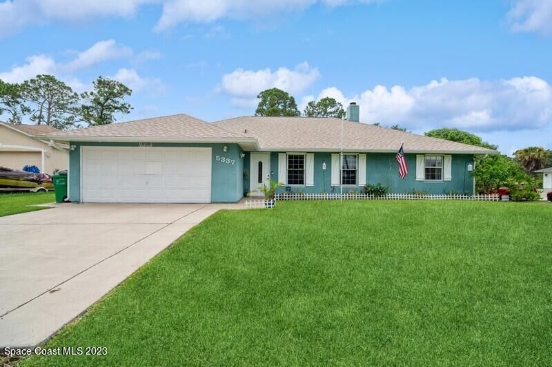 Property Photo: 5337 Bridge Road FL 32927