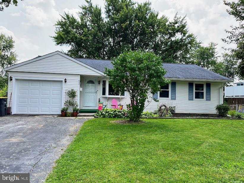 Property Photo:  422 Chesterfield Drive  PA 19335 
