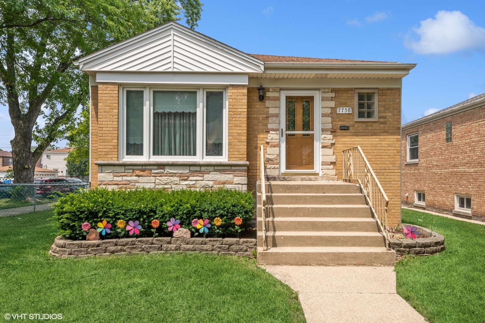 Property Photo:  7758 W Balmoral Avenue  IL 60656 