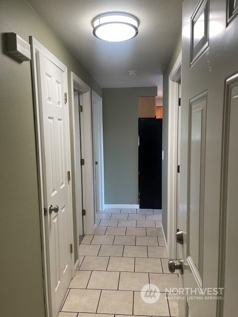 Property Photo:  620 Avenue B 7  WA 98290 