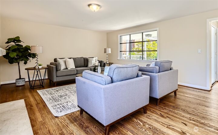 Property Photo: 1921 Edgemont Place W WA 98199