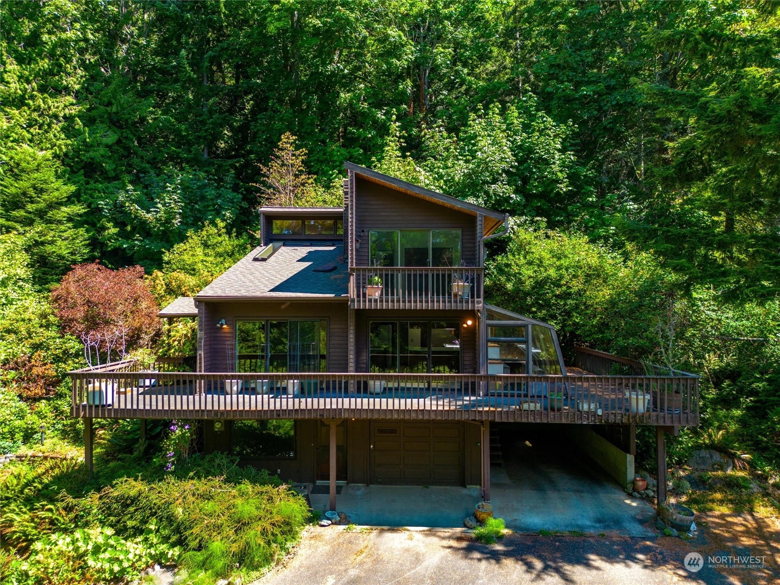 Property Photo:  908 Chuckanut Drive  WA 98229 