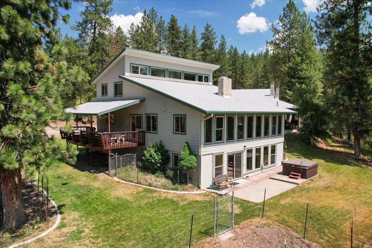 Property Photo: 14307 E Cooper Rd WA 99021