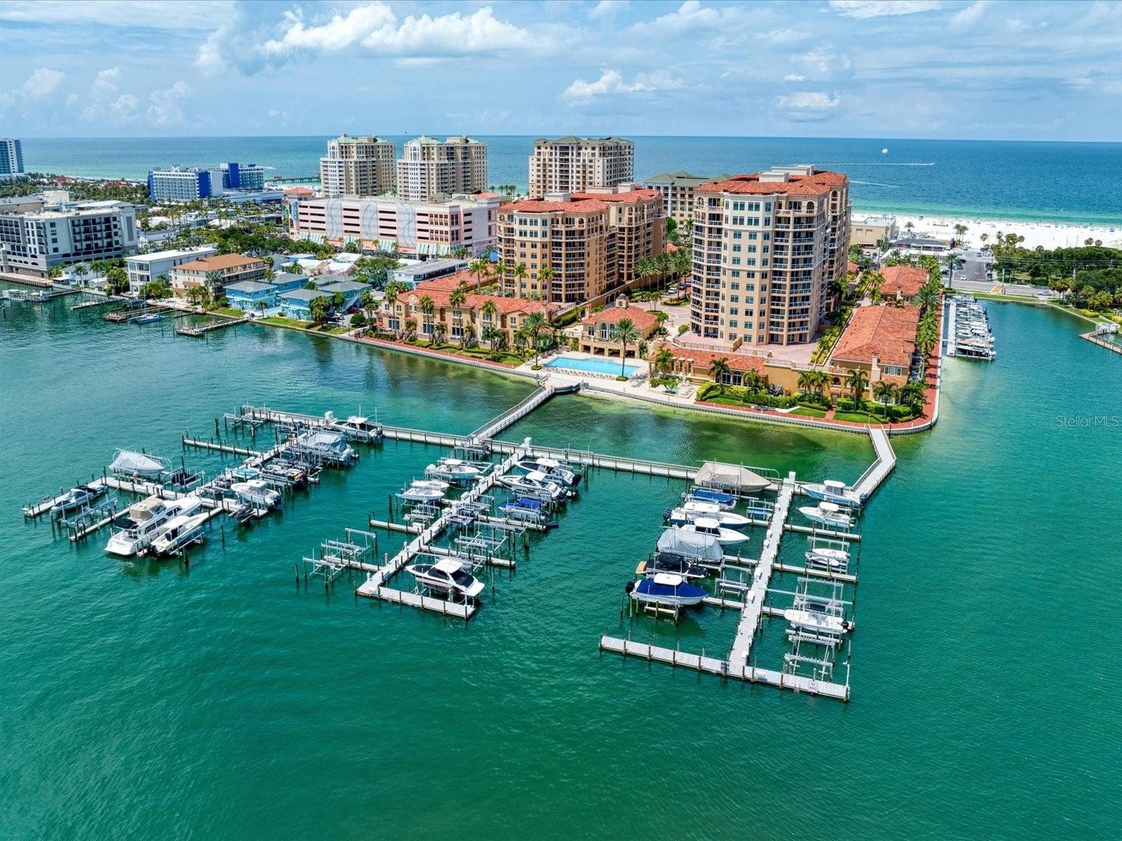 Property Photo:  521 Mandalay Avenue 1401  FL 33767 