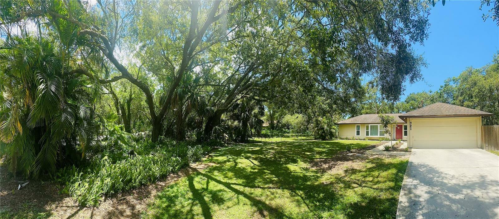 Property Photo: 721 Houle Avenue FL 34232
