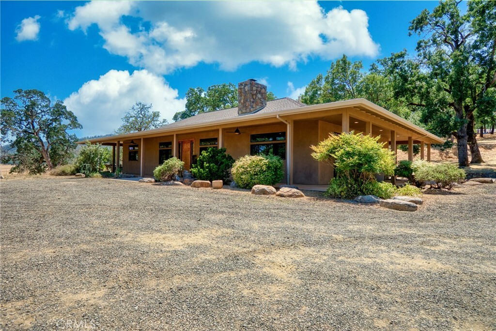 Property Photo:  17205 Black Oak Hill Drive  CA 95461 