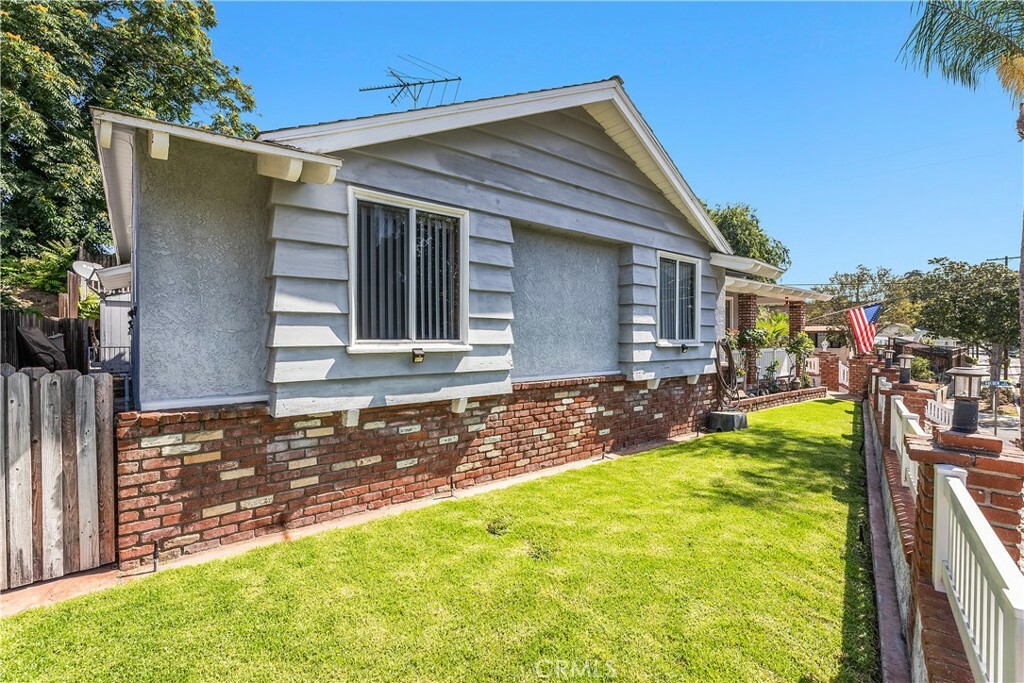 Property Photo:  525 Malvern Avenue  CA 92832 
