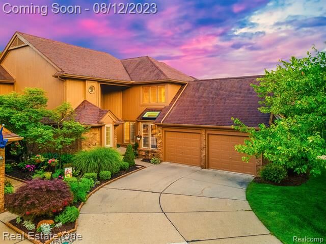 Property Photo: 13672 Eaton Drive Unit 9 MI 48170