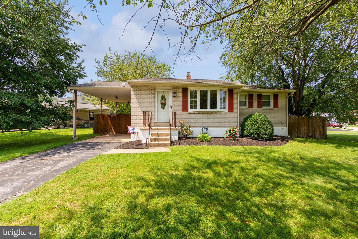Property Photo:  66 Greenridge Road  DE 19711 
