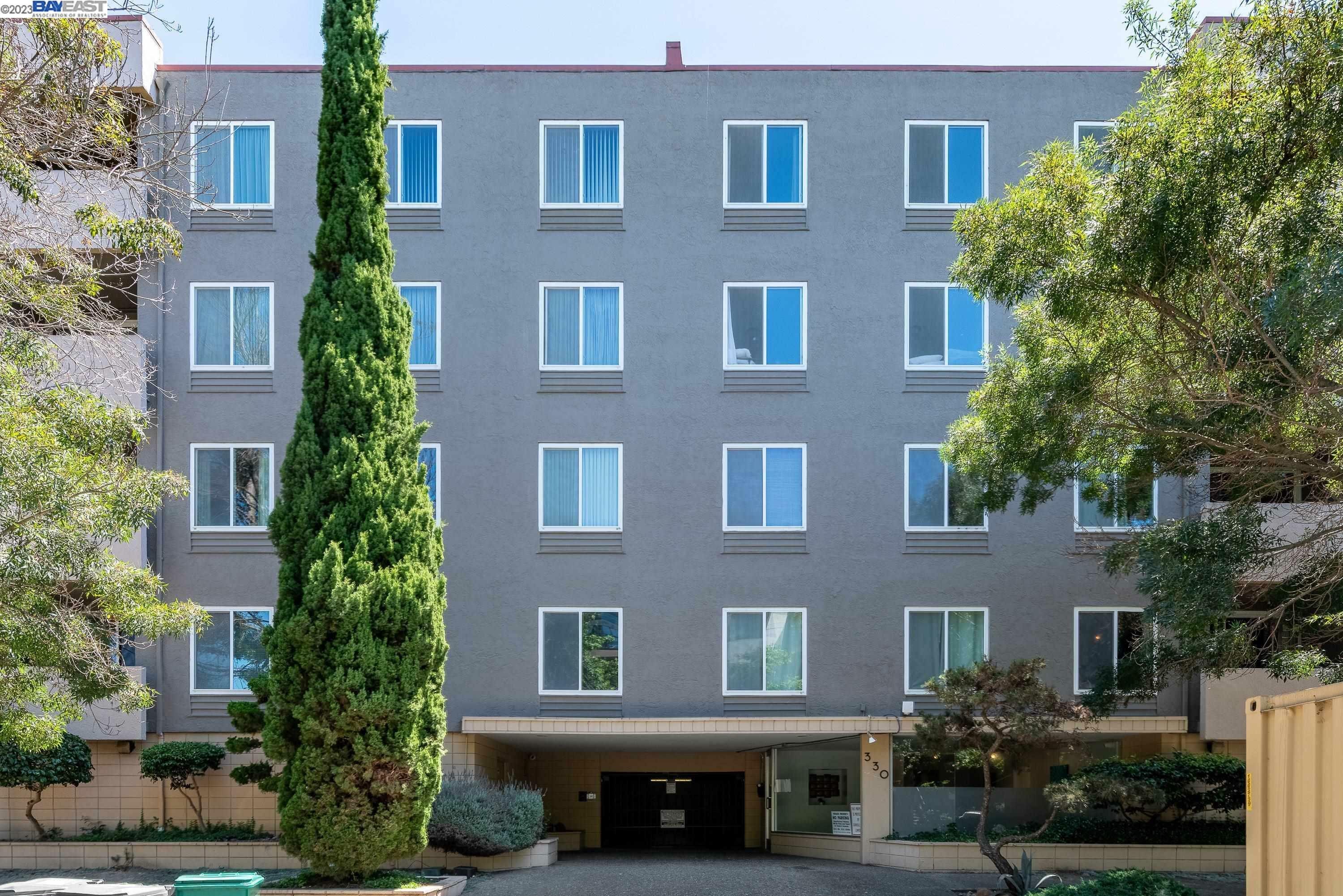 Property Photo: 330 Vernon St 206 CA 94610