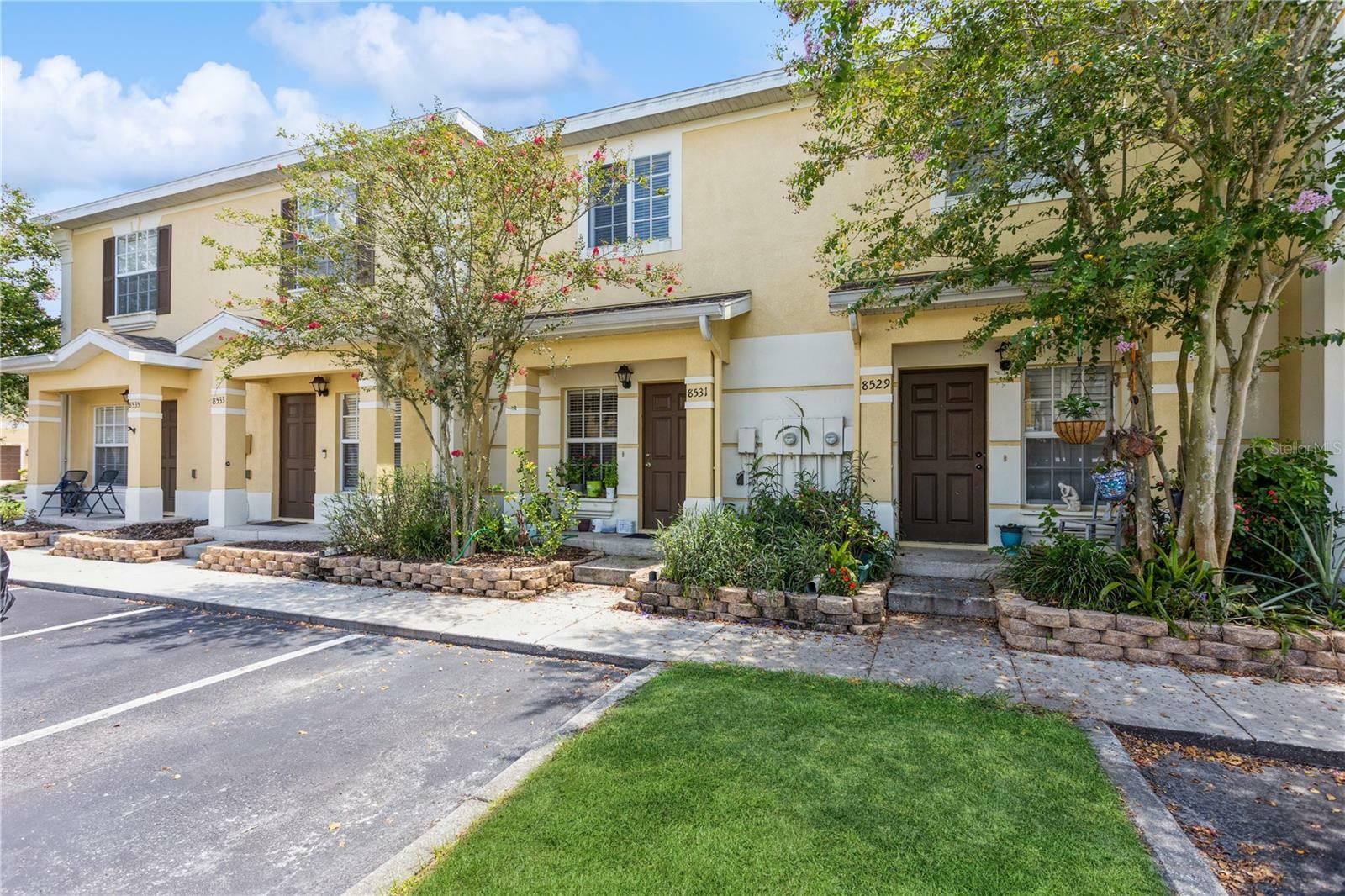 Property Photo: 8529 Gablebend Way FL 33647