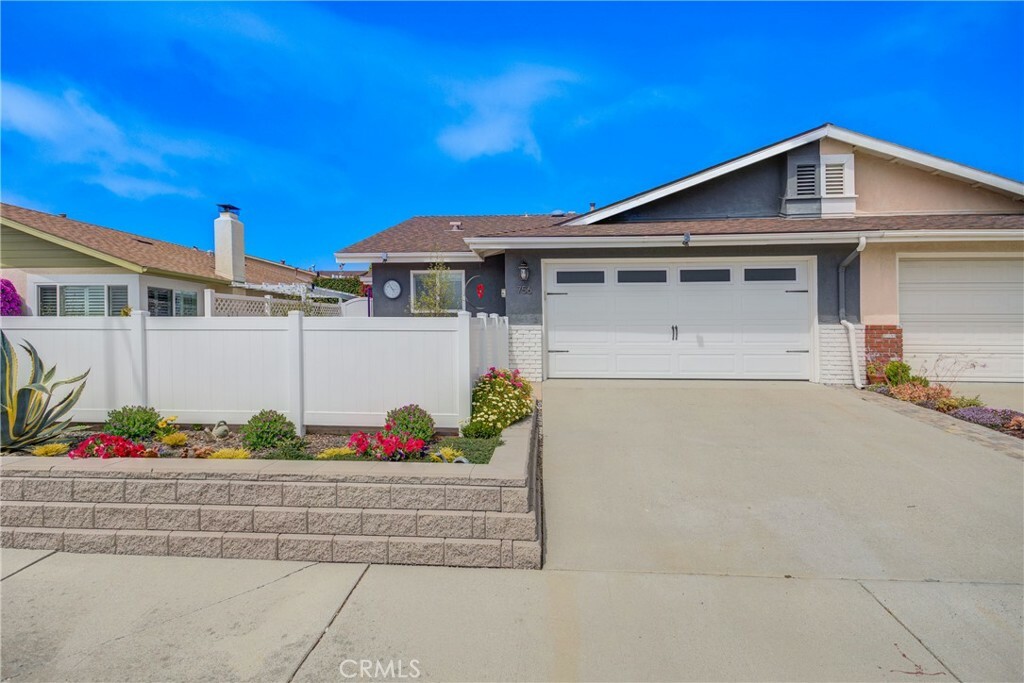 Property Photo:  756 Shamrock Lane  CA 93449 