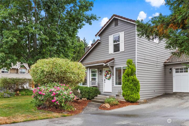 Property Photo: 25004 222nd Court SE WA 98038