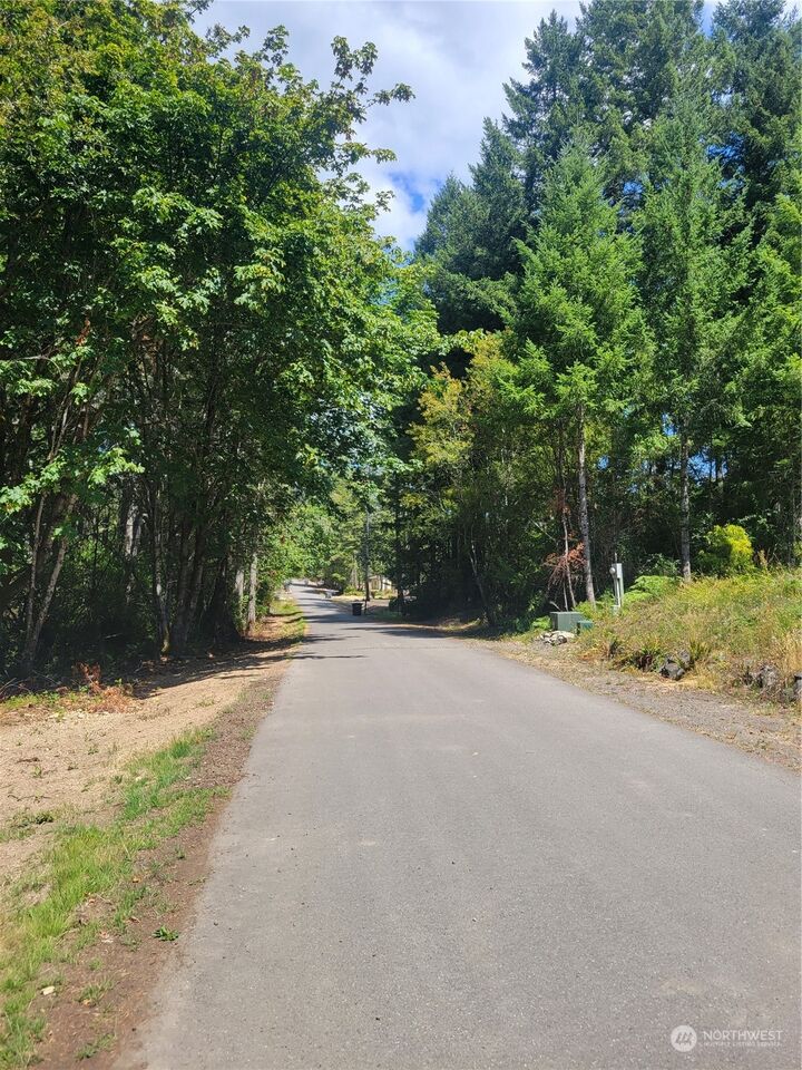 Property Photo:  930 E Wilson Way  WA 98546 