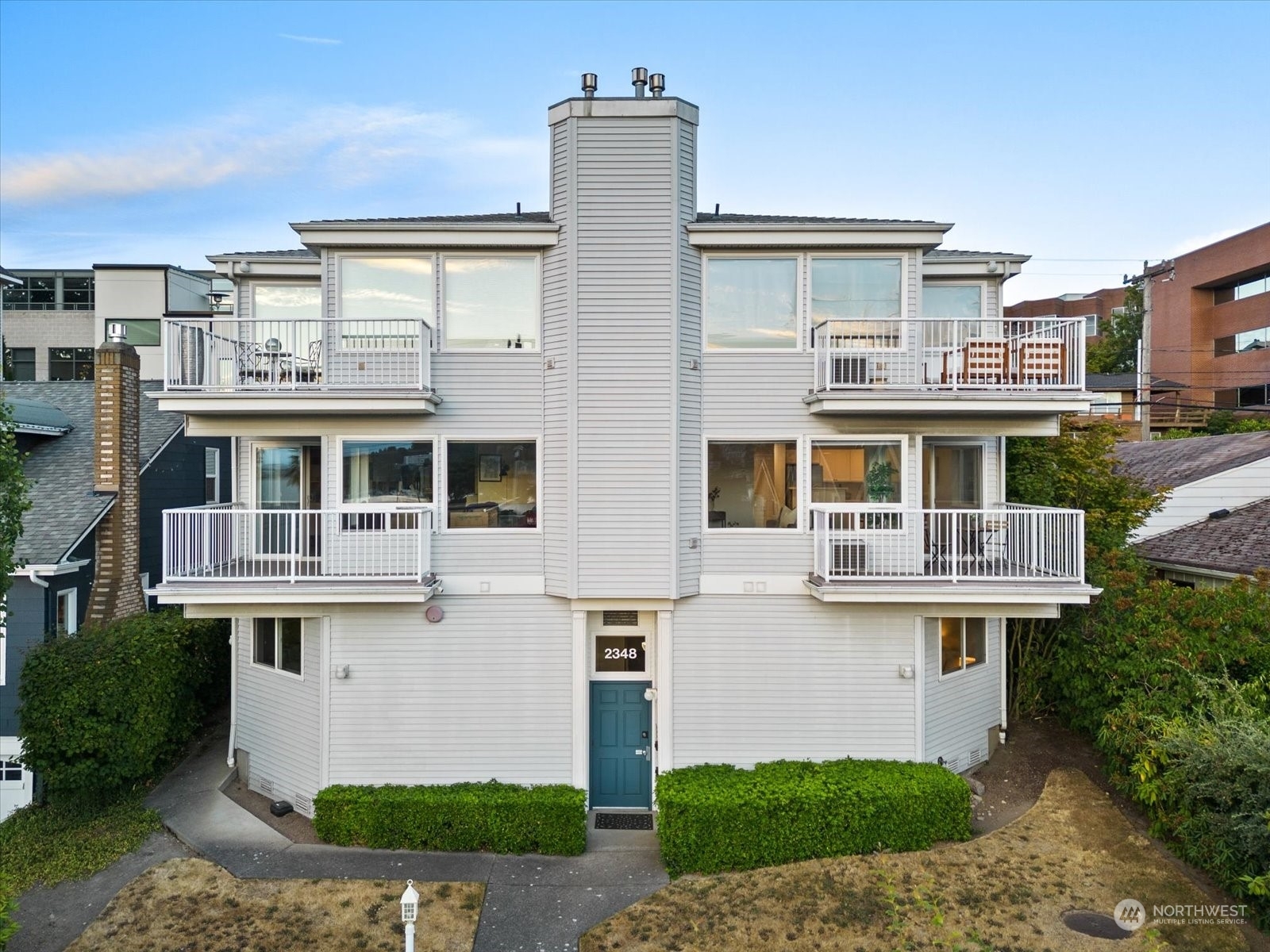Property Photo: 2348 Yale Avenue E #201 WA 98102