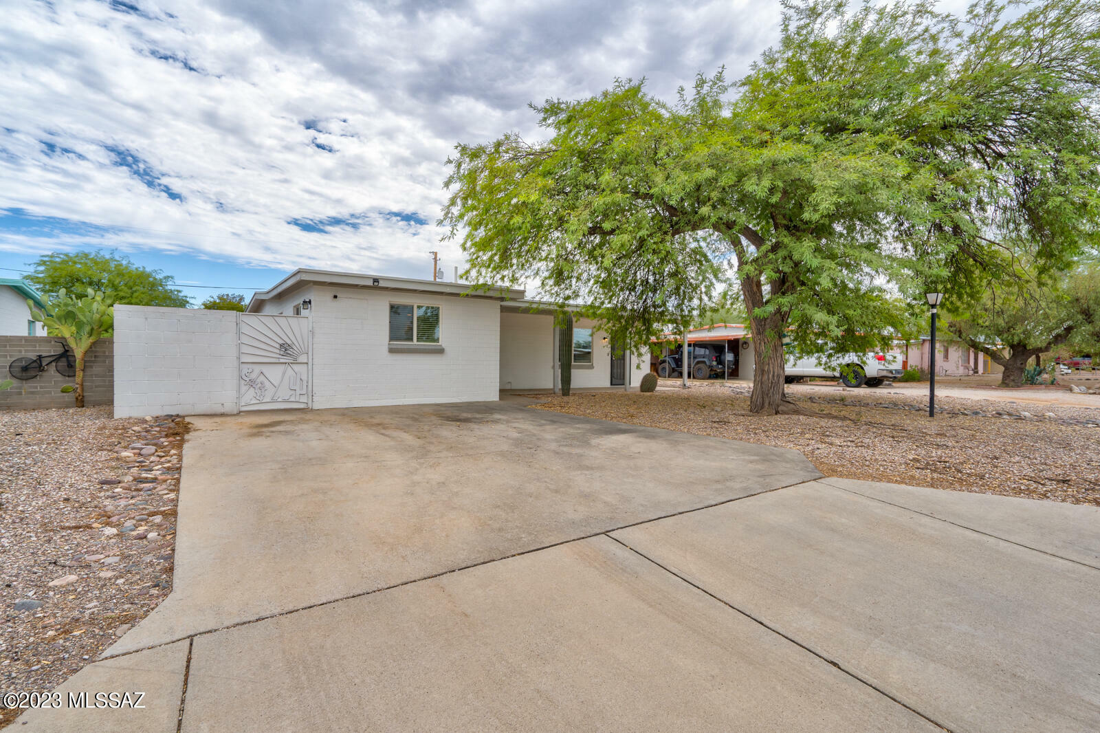 Property Photo:  2850 N Desert Avenue  AZ 85712 