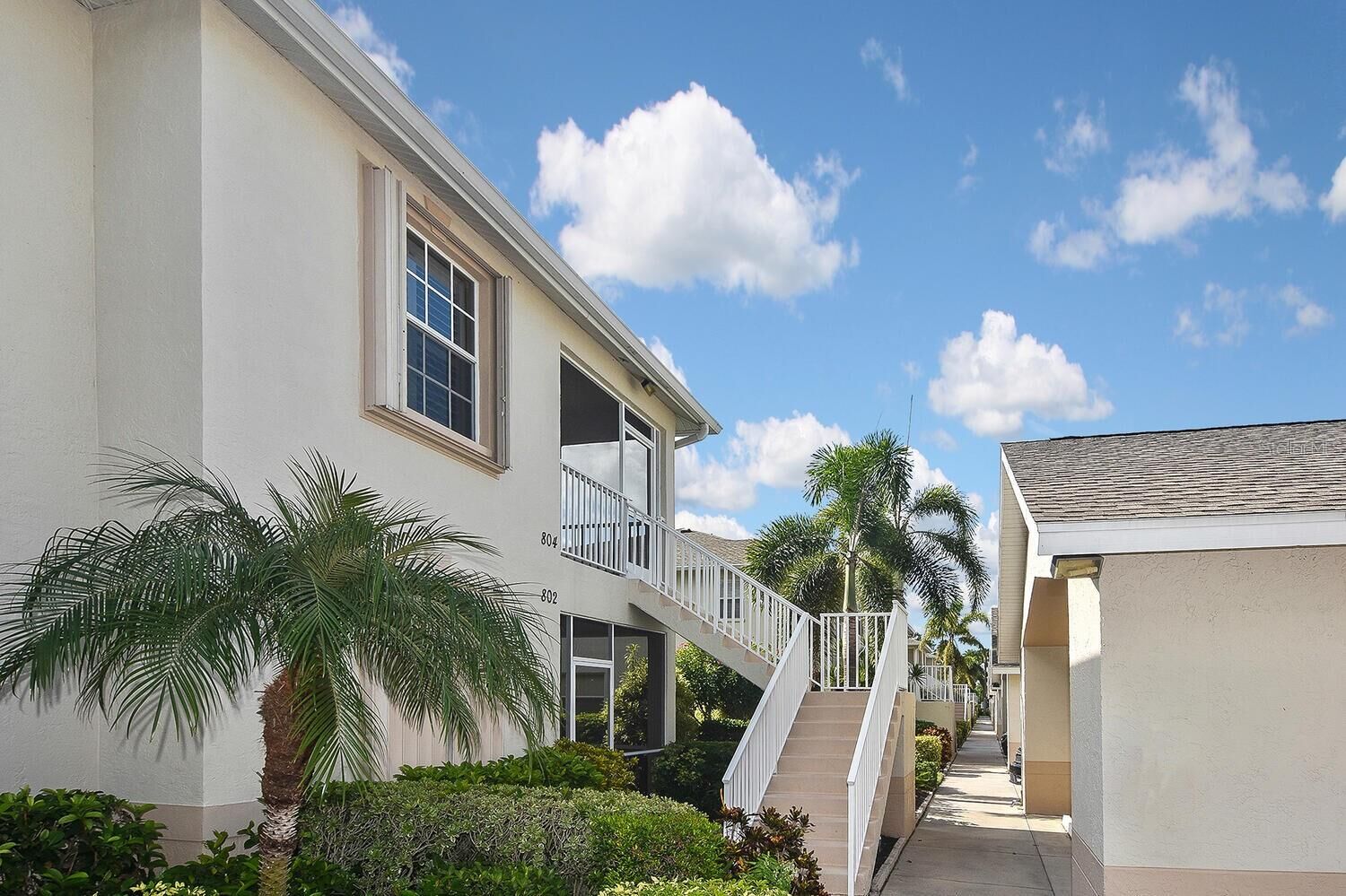 Property Photo:  804 Auburn Lakes Circle 804  FL 34292 