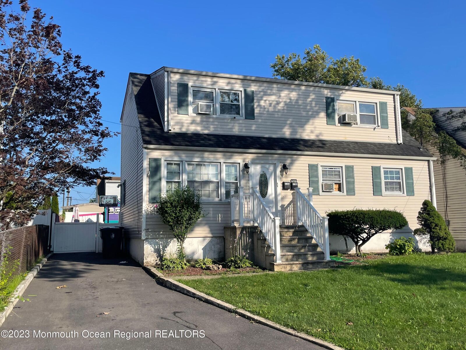 Property Photo:  454 Packer Place  NJ 08862 