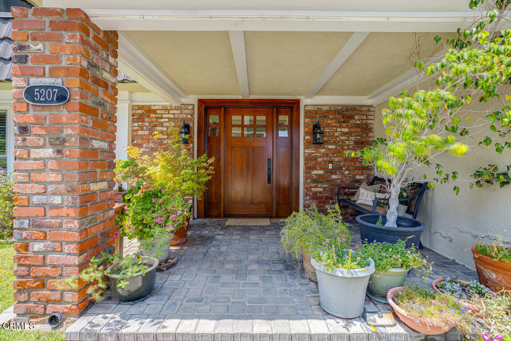 Property Photo: 5207 Starlight Mesa Lane CA 91011